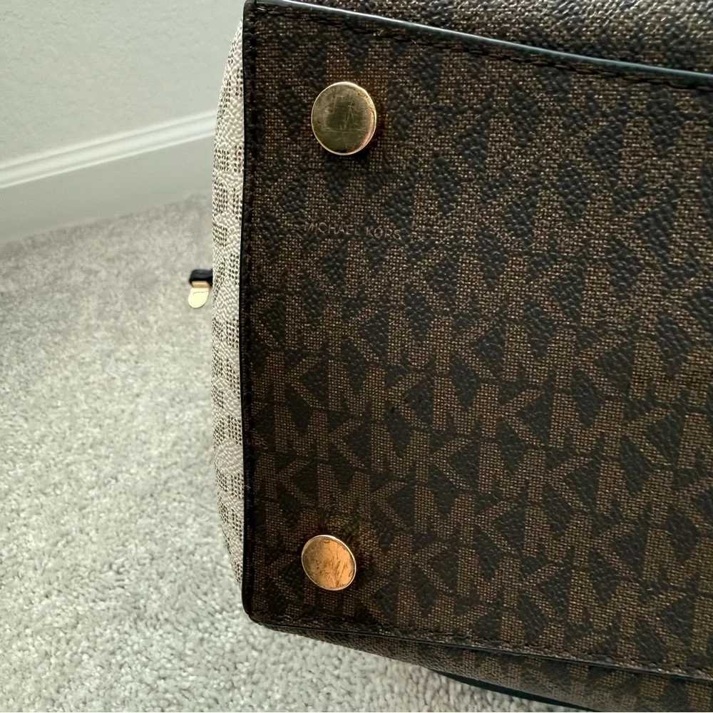 Michael Kors Voyager Large Signature Logo Tote Bag- Black and Brown - Picture 6 of 15